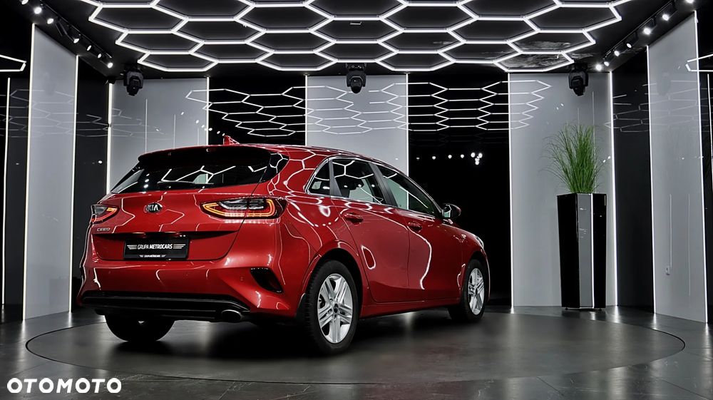 Kia Ceed 1.6 CRDi SCR M - 8