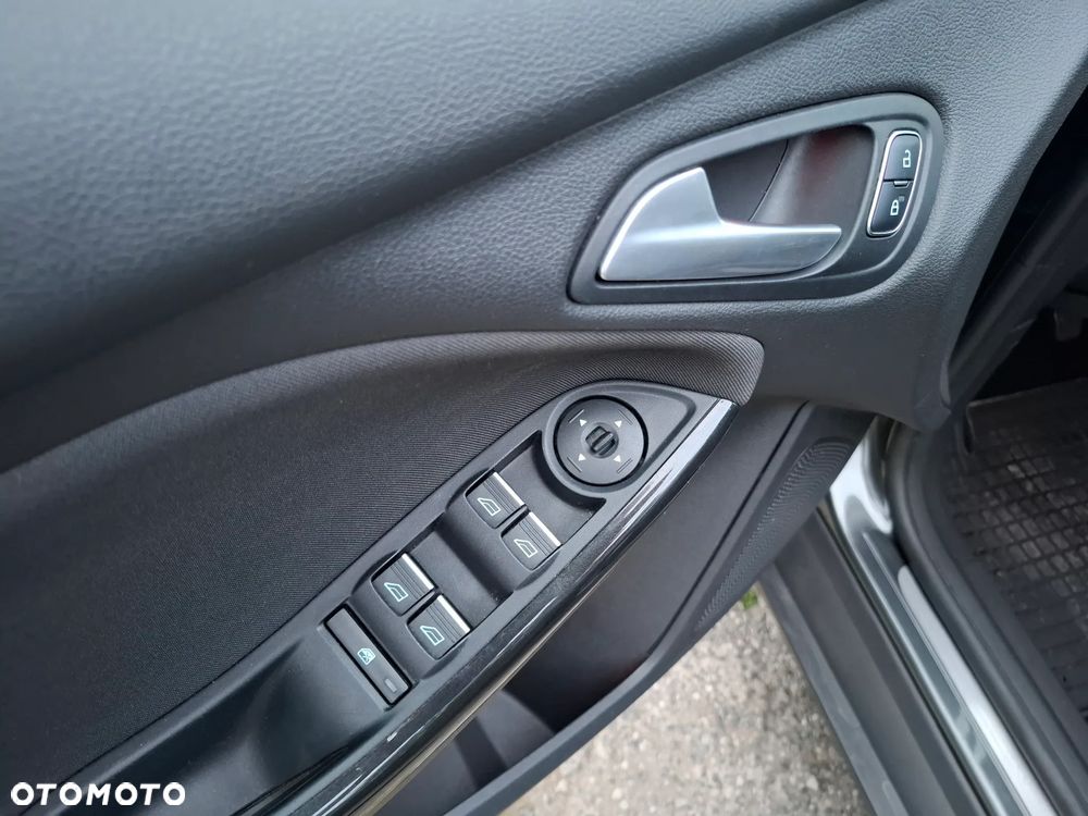 Ford Focus - 21