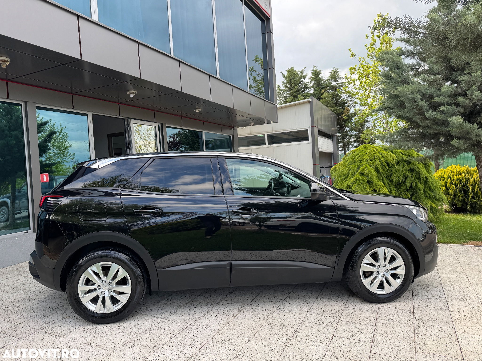 Peugeot 3008 1.6 BlueHDI S&S EAT6 Allure - 9
