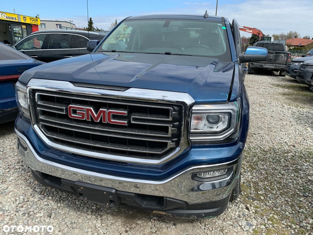 GMC Sierra - 1
