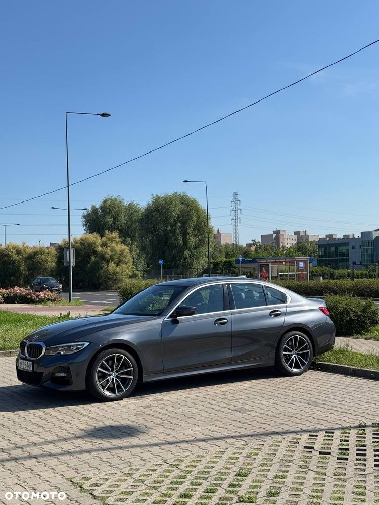 BMW Seria 3 330i xDrive Luxury Line - 4