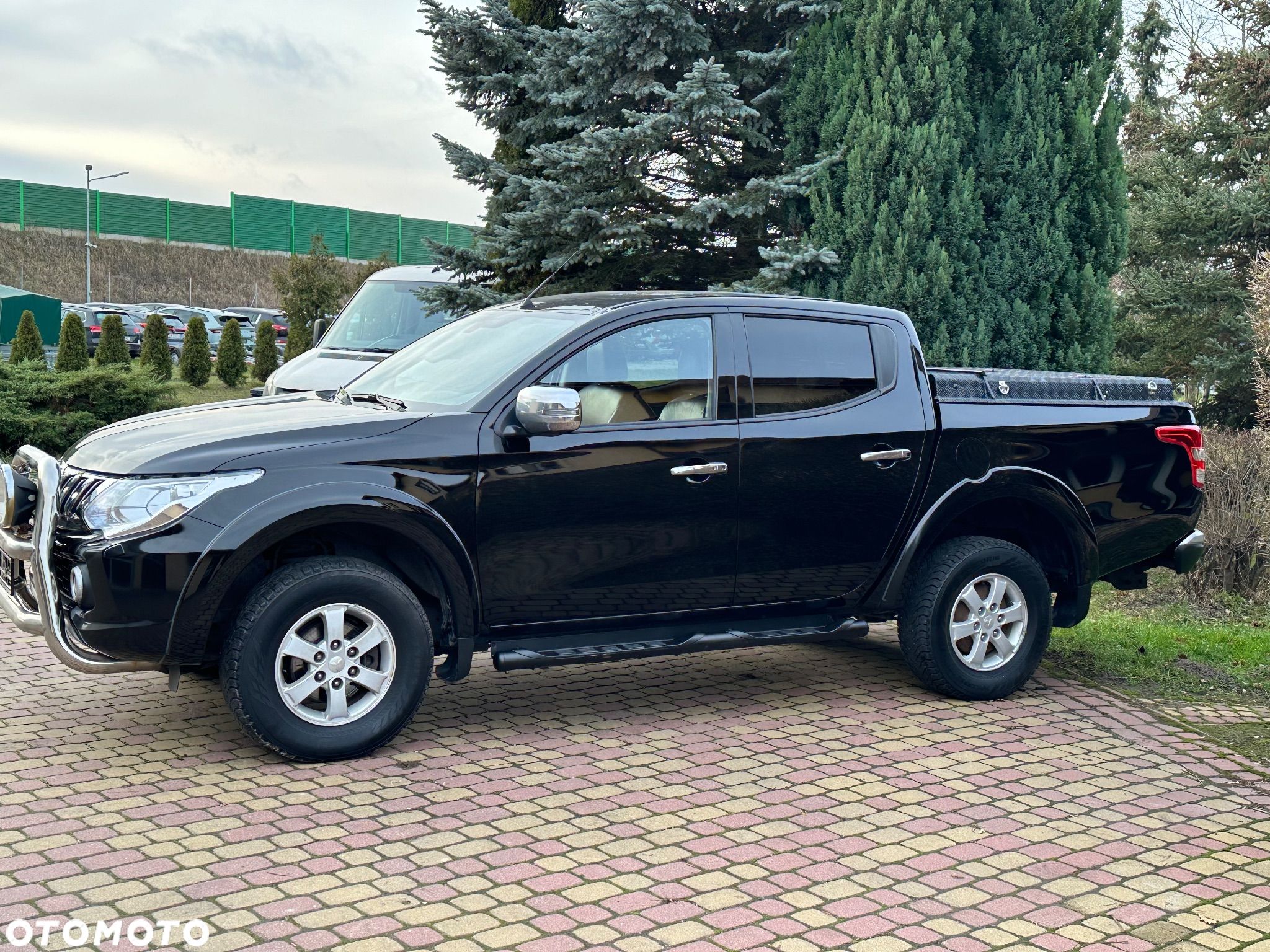 Mitsubishi L200 2.4 d DC Intense Plus EU6 - 1