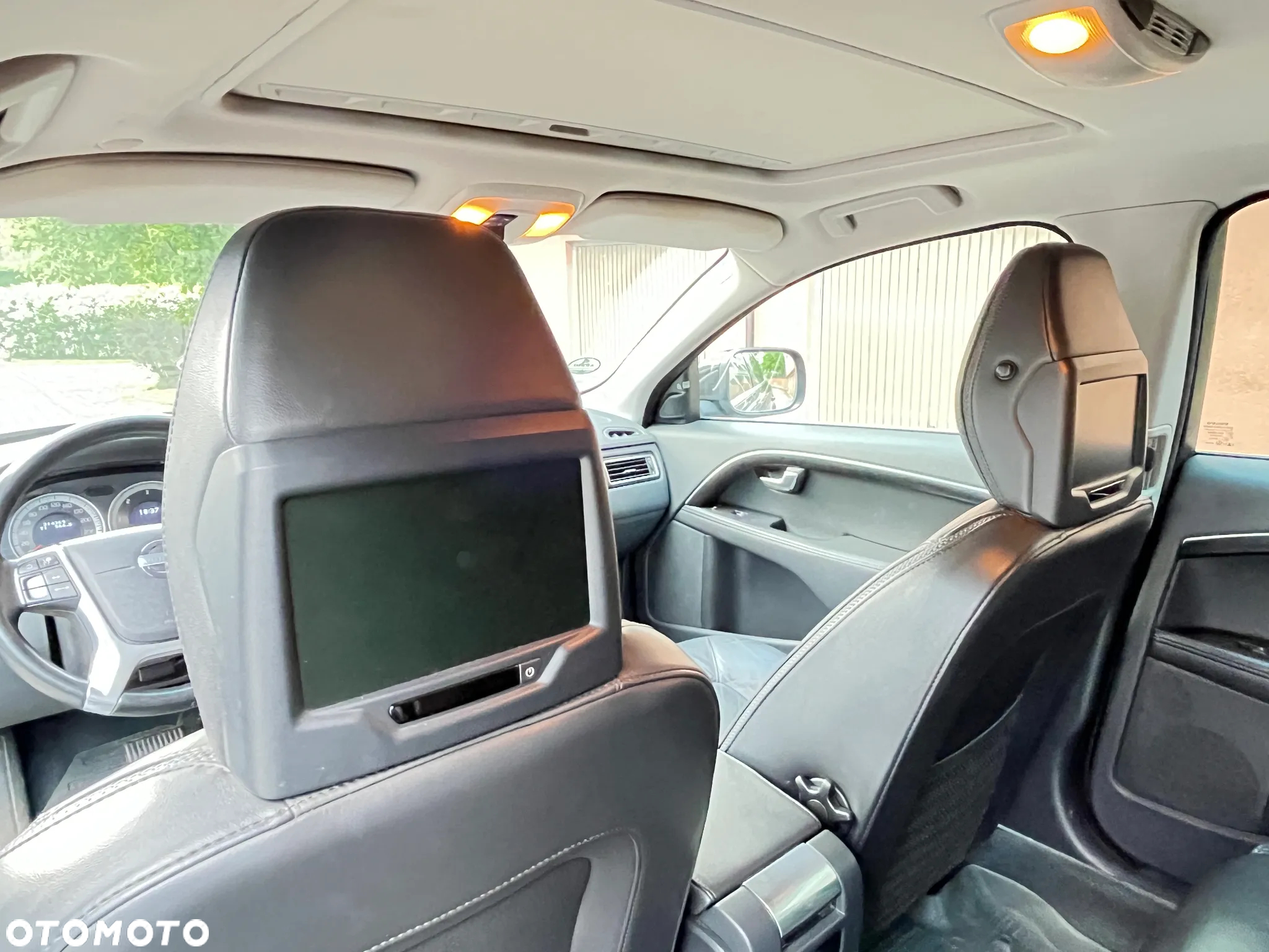 Volvo XC 70 - 23