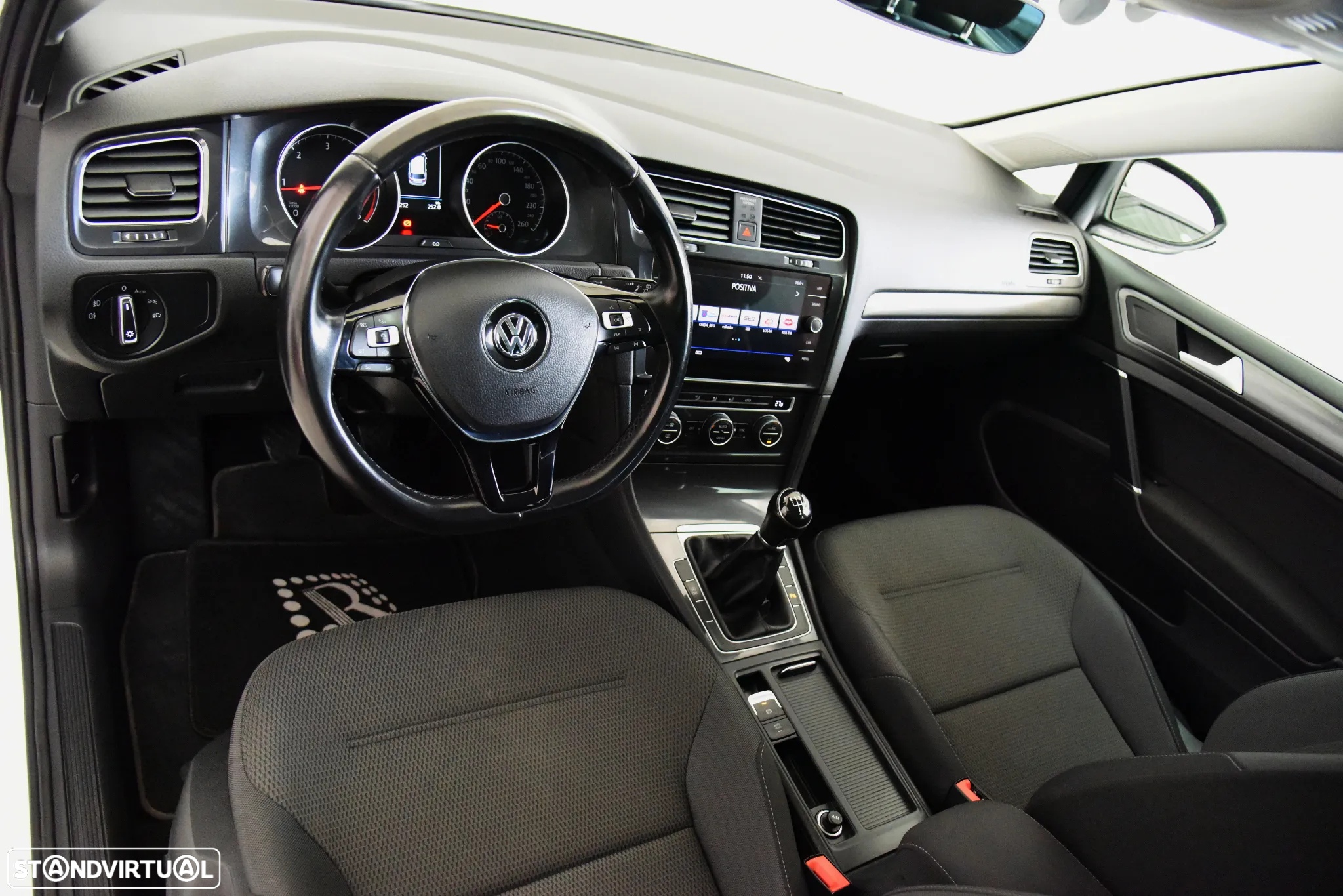 VW Golf Variant 1.6 TDi Confortline - 11