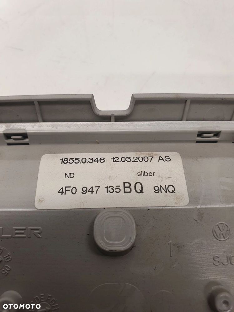 LAMPKA OŚWIETLENIE KABINY AUDI A6 C6 4F0947135BQ - 2