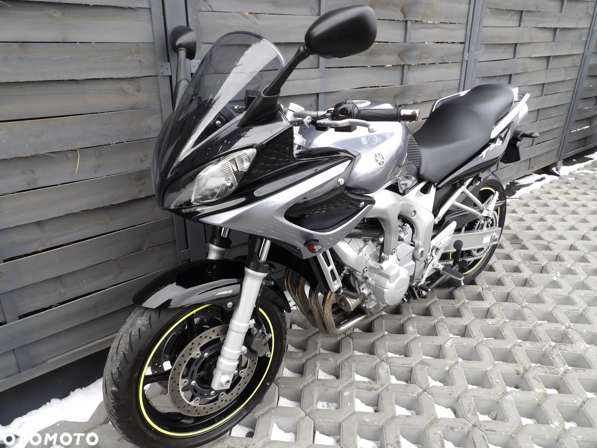 Yamaha FZ6 - 6