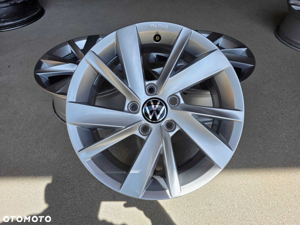 [1575] Felgi aluminiowe VW ORYGINALNE 16 cali 5x112 GOLF TOURAN CADDY