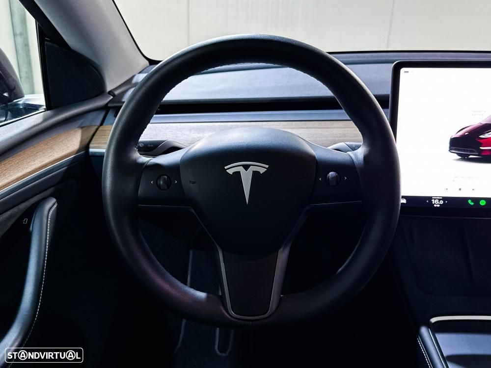 Tesla Model Y Standard - 21