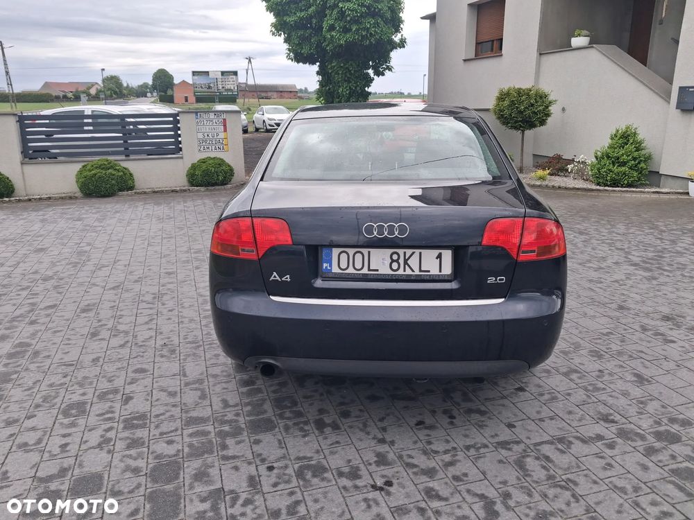 Audi A4 Limousine - 23