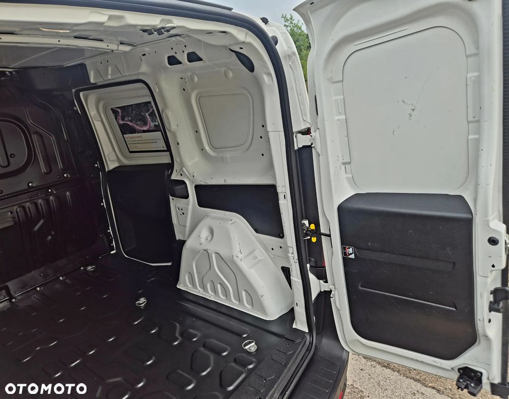 Fiat Doblo Active - 23