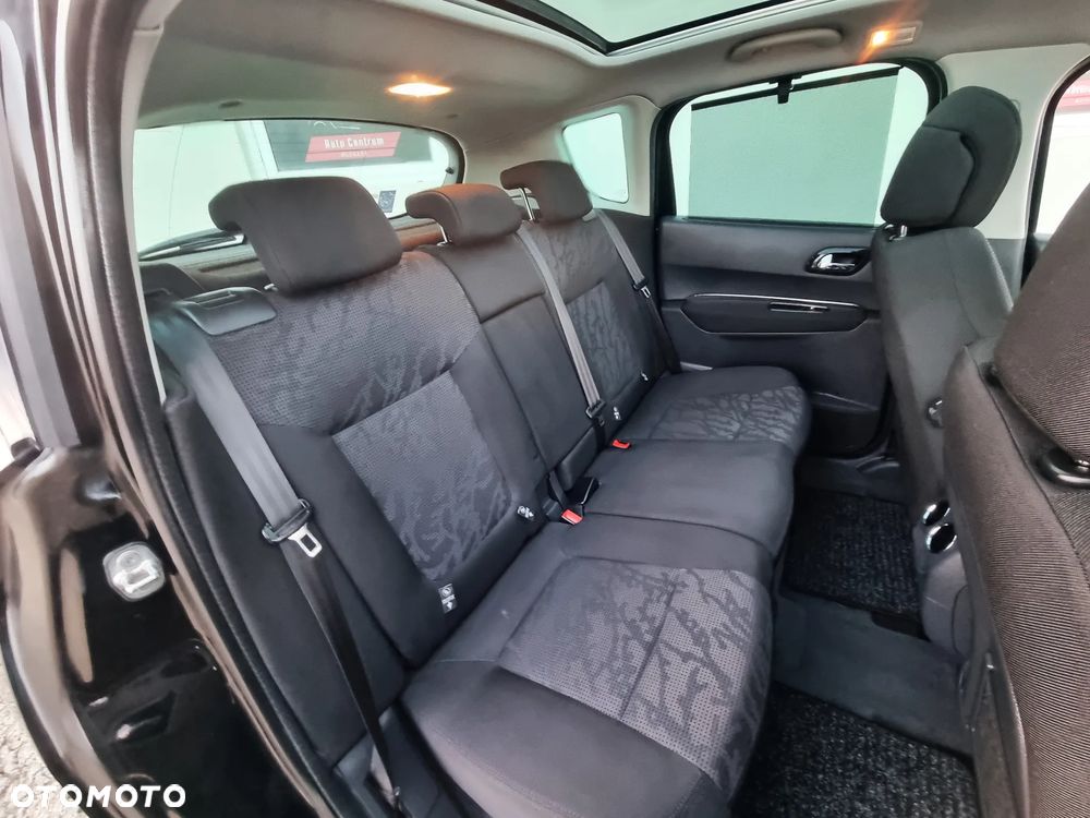 Peugeot 3008 1.6 HDi Premium - 12