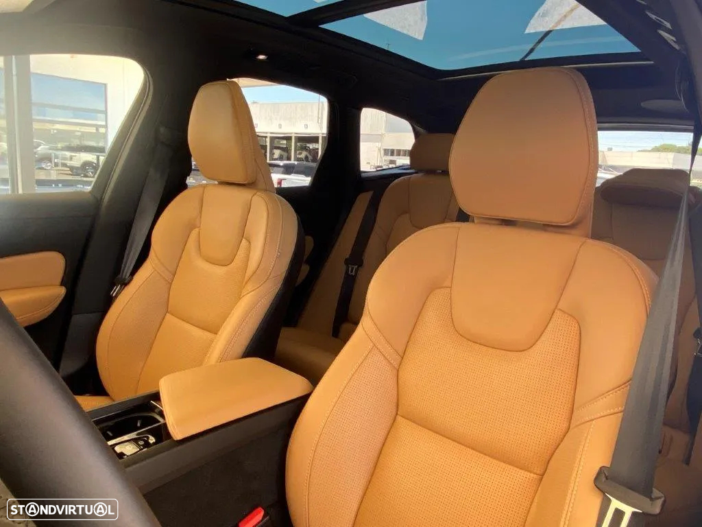 Volvo XC 60 2.0 T8 PHEV Ultimate Dark AWD - 12