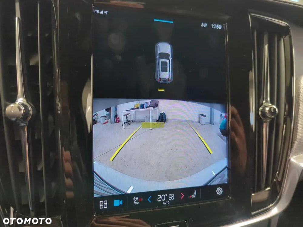 Volvo V90 D4 SCR R-Design - 13