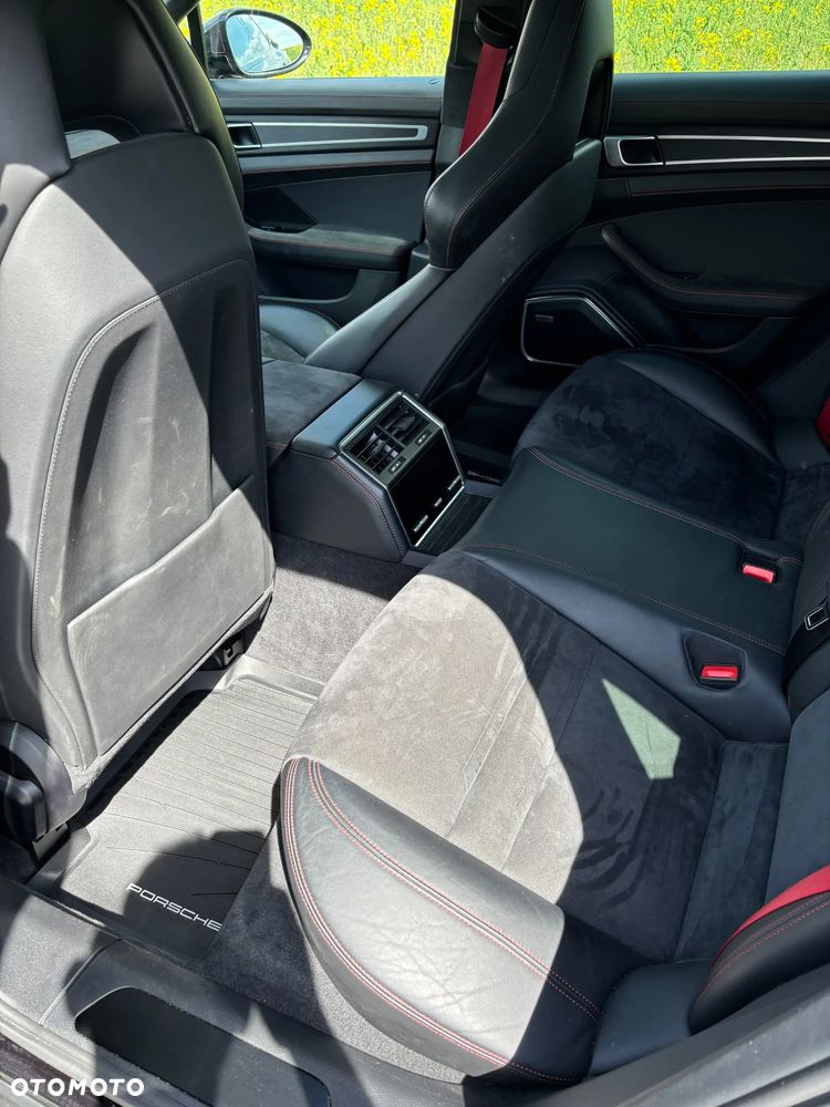 Porsche Panamera GTS - 16