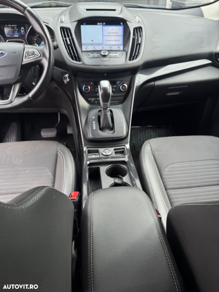 Ford Kuga 1.5 TDCi 2x4 Aut. Trend - 8