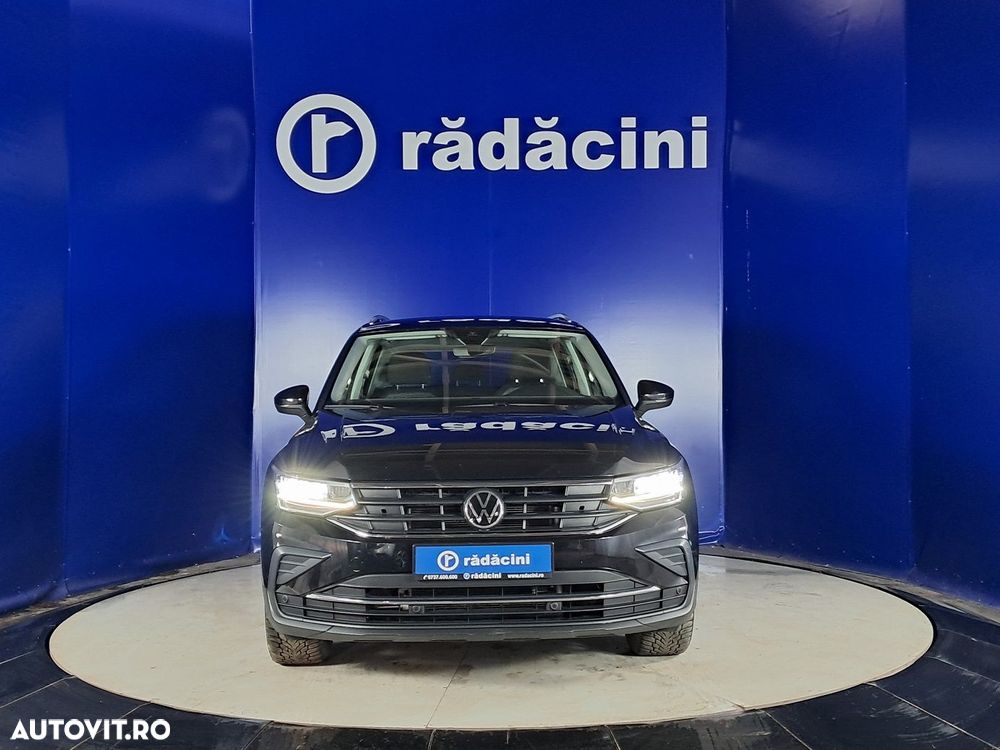 Volkswagen Tiguan - 5
