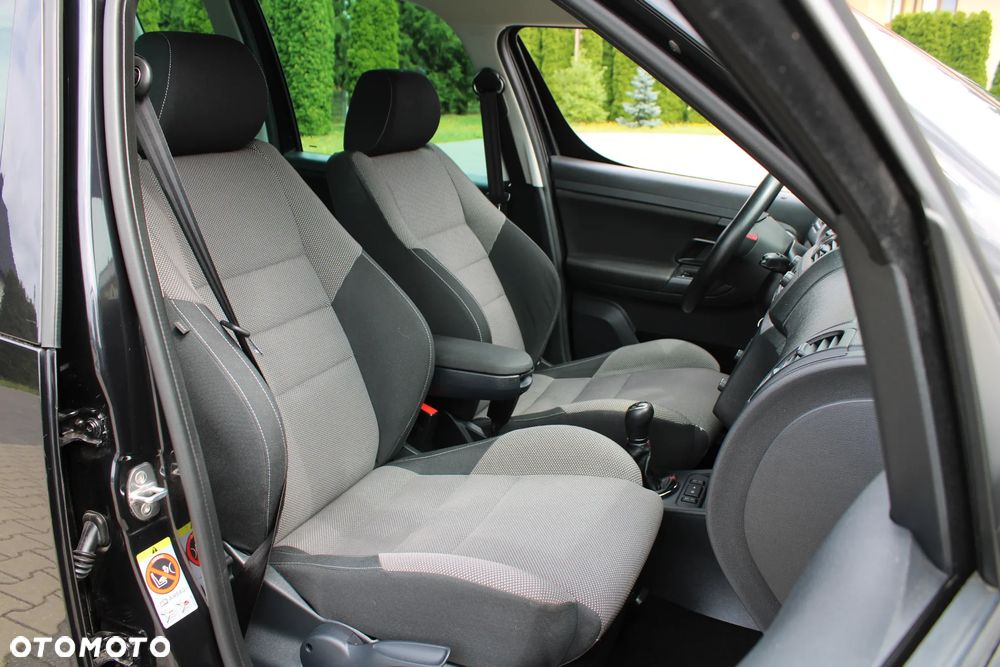 Skoda Roomster 1.6 TDI DPF Noire - 29