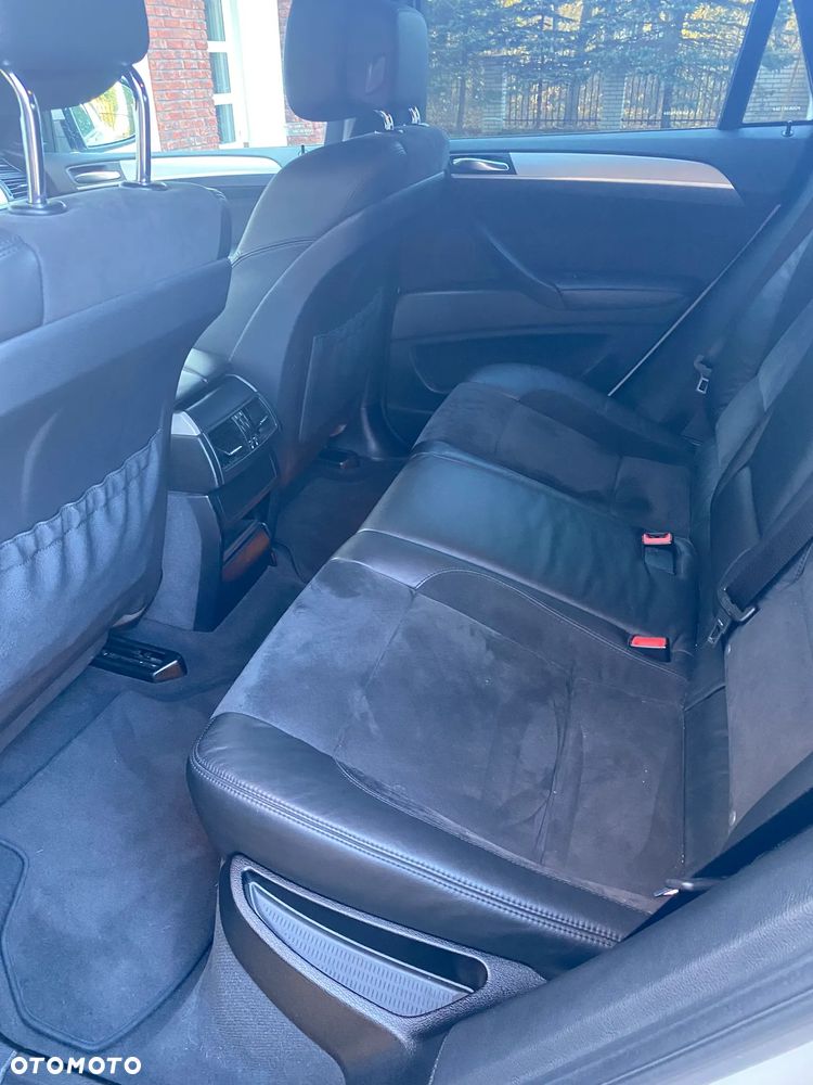 BMW X6 - 11