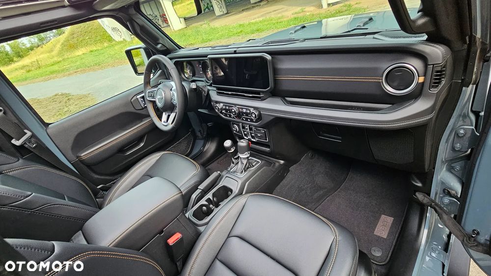 Jeep Wrangler - 20