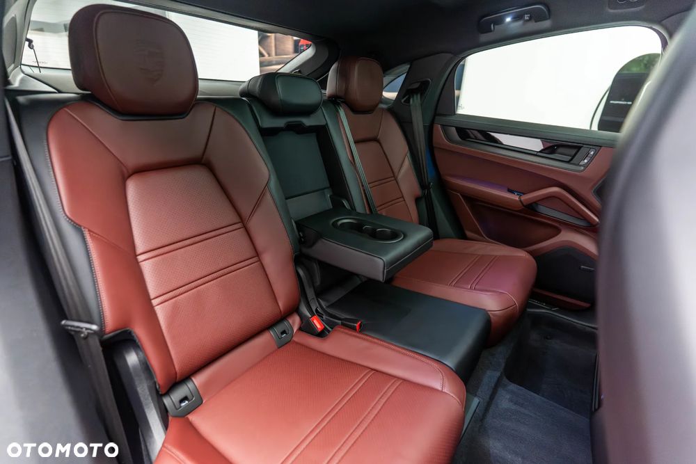 Porsche Cayenne S E-Hybrid PHEV Black Edition - 13