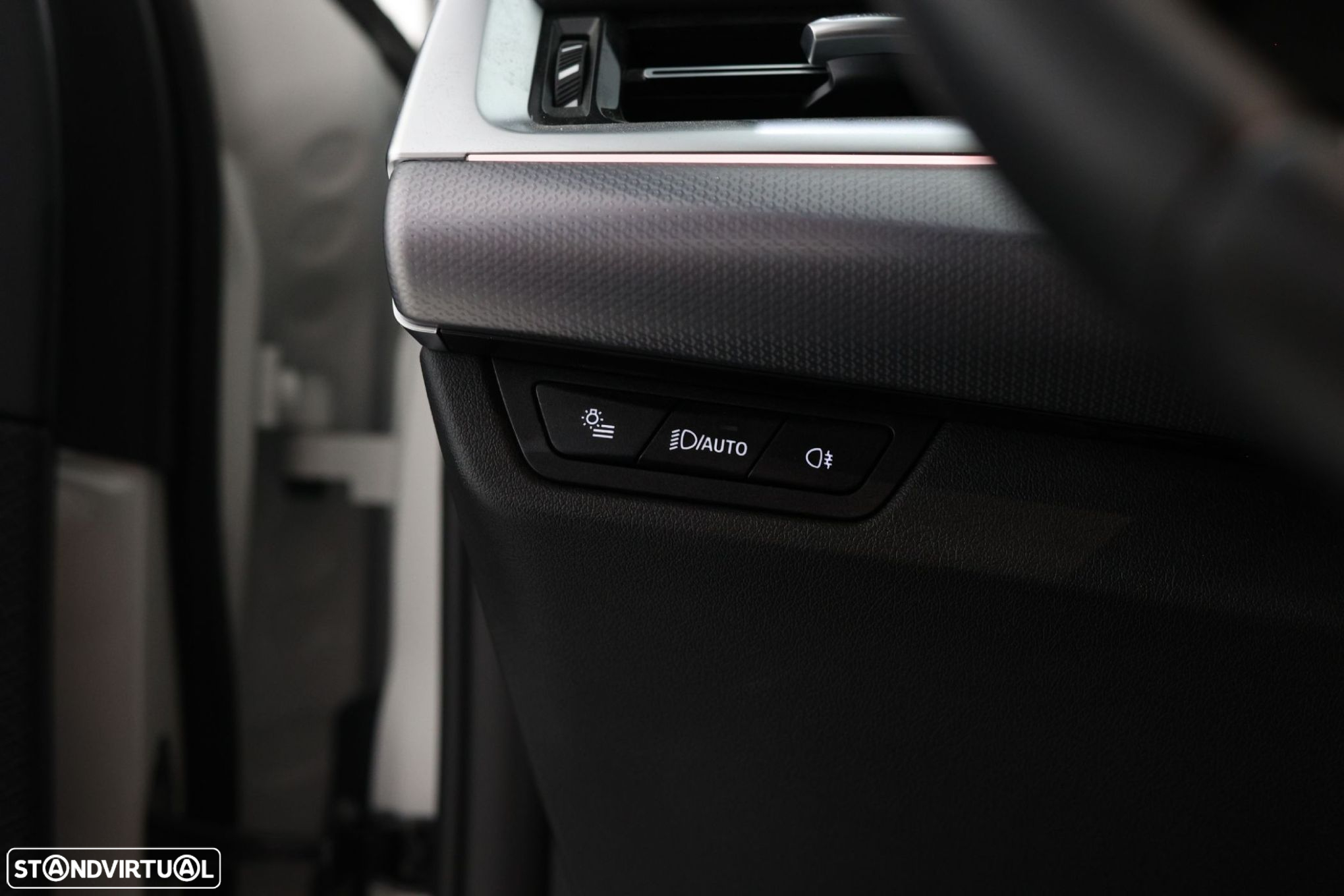 BMW iX1 xDrive30 Pack Desportivo M - 32