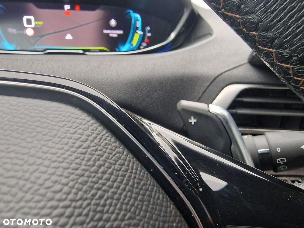 Peugeot 3008 1.6 PureTech HYbrid GT Line S&S EAT8 - 31