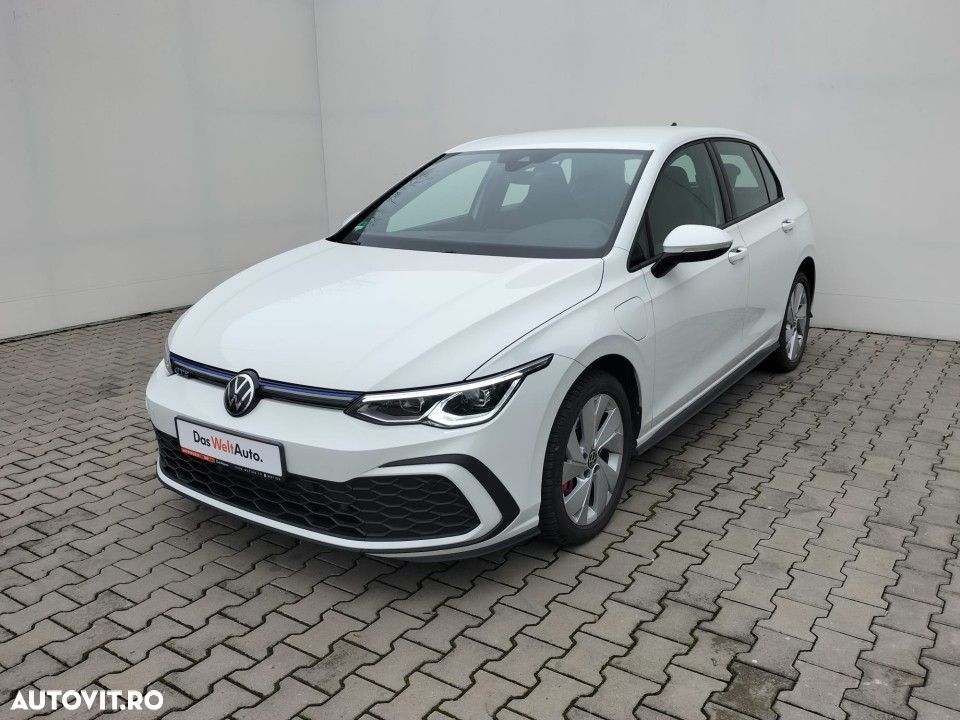 Volkswagen Golf - 1