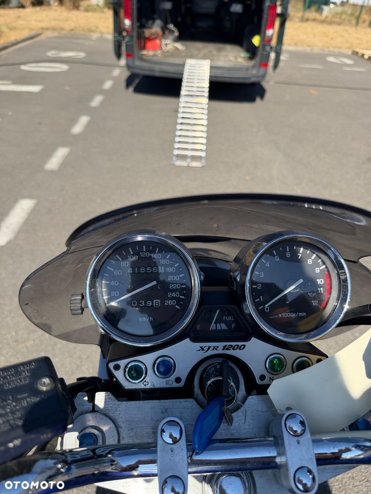 Yamaha XJR - 29