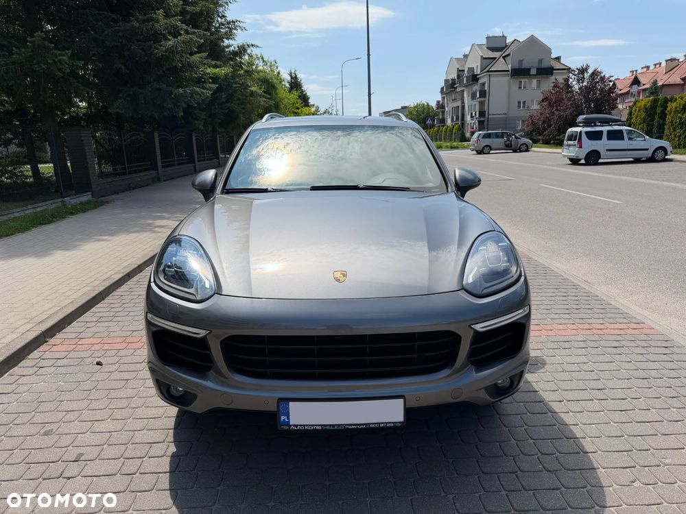 Porsche Cayenne S - 2