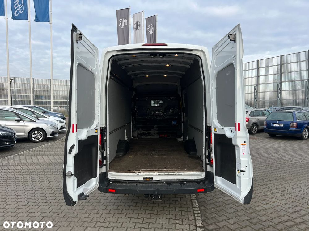 Ford Transit - 12