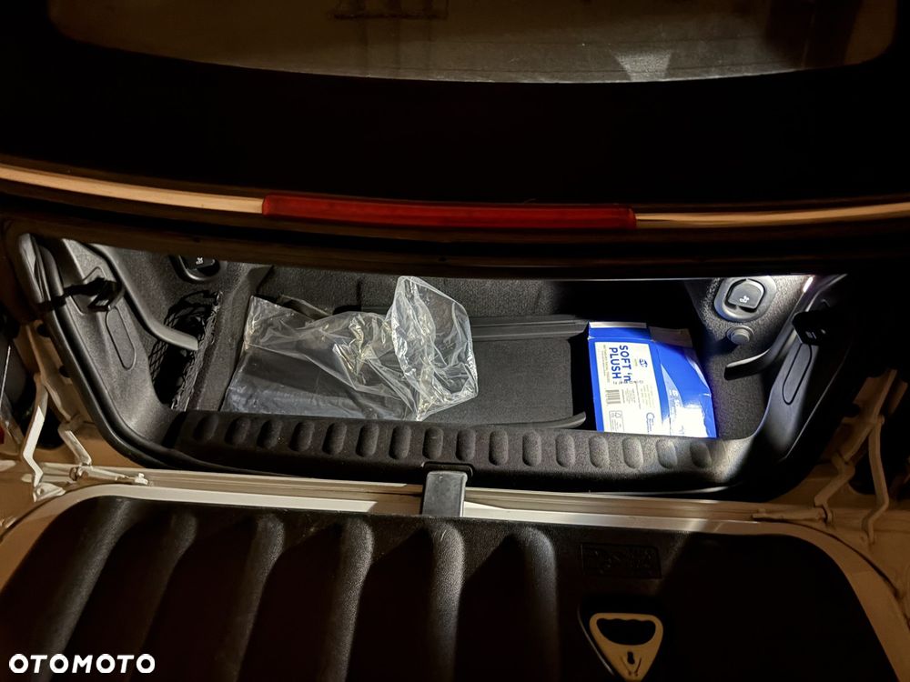 MINI Cooper Essential Trim - 28