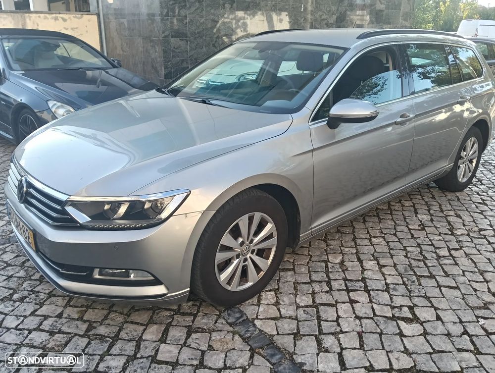VW Passat Variant 1.6 TDI Highline DSG - 2