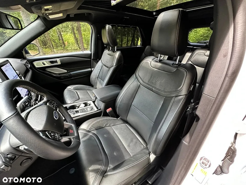 Ford Explorer EcoBoost Plug-in Hybrid ST-LINE - 26