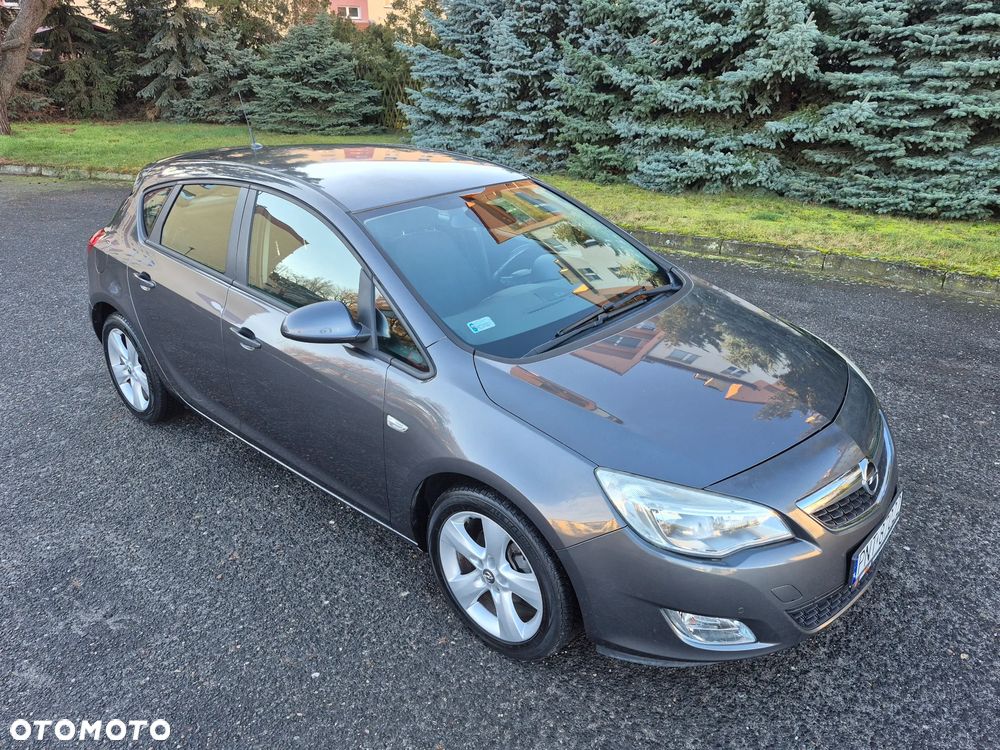 Opel Astra 1.4 Turbo Cosmo - 2