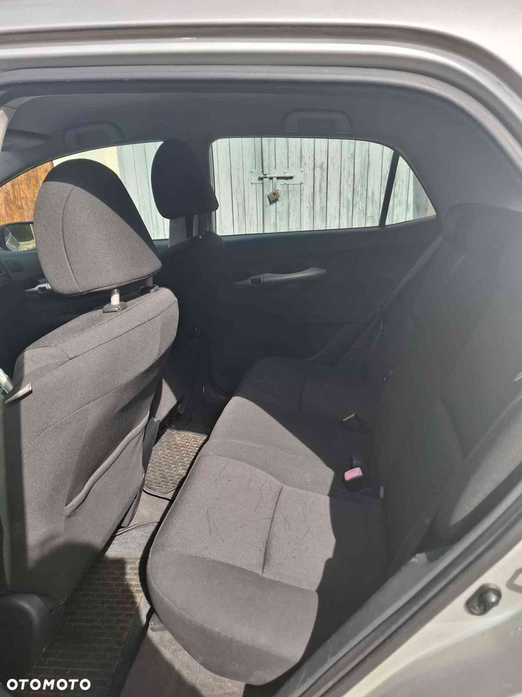 Toyota Auris 1.6 VVT-i Terra - 7