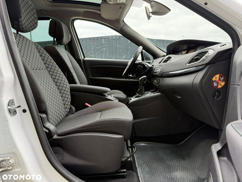 Renault Scenic 1.5 dCi Privilege EDC - 14