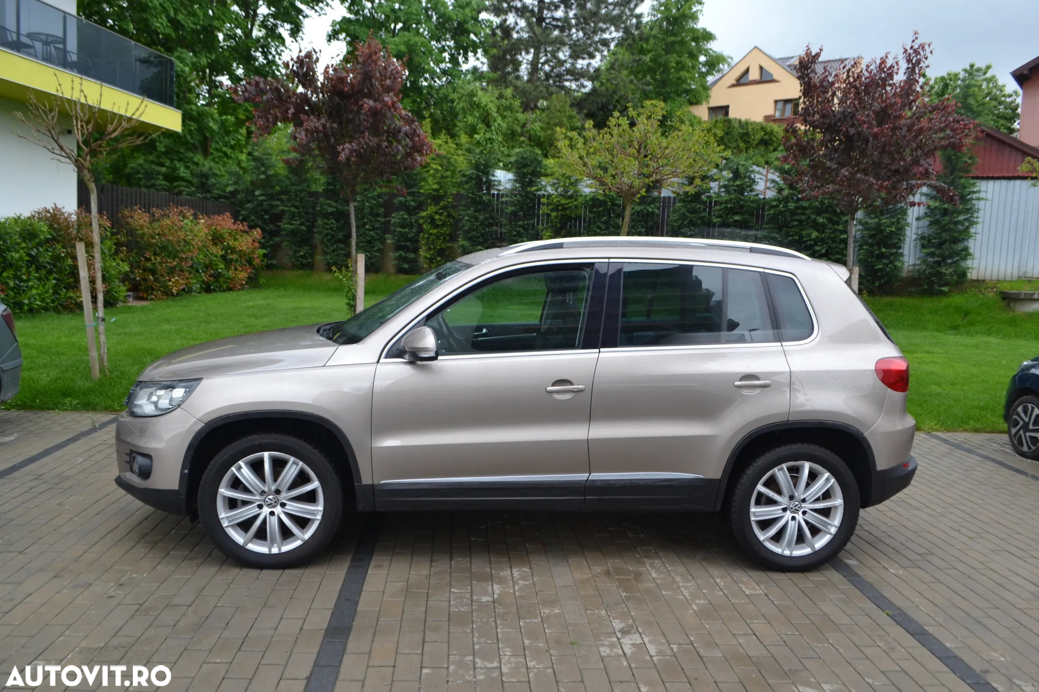 Volkswagen Tiguan - 9