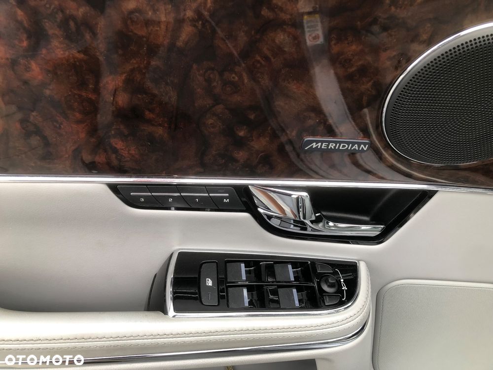 Jaguar XJ 3.0 V6 Kompressor Premium Luxury - 17