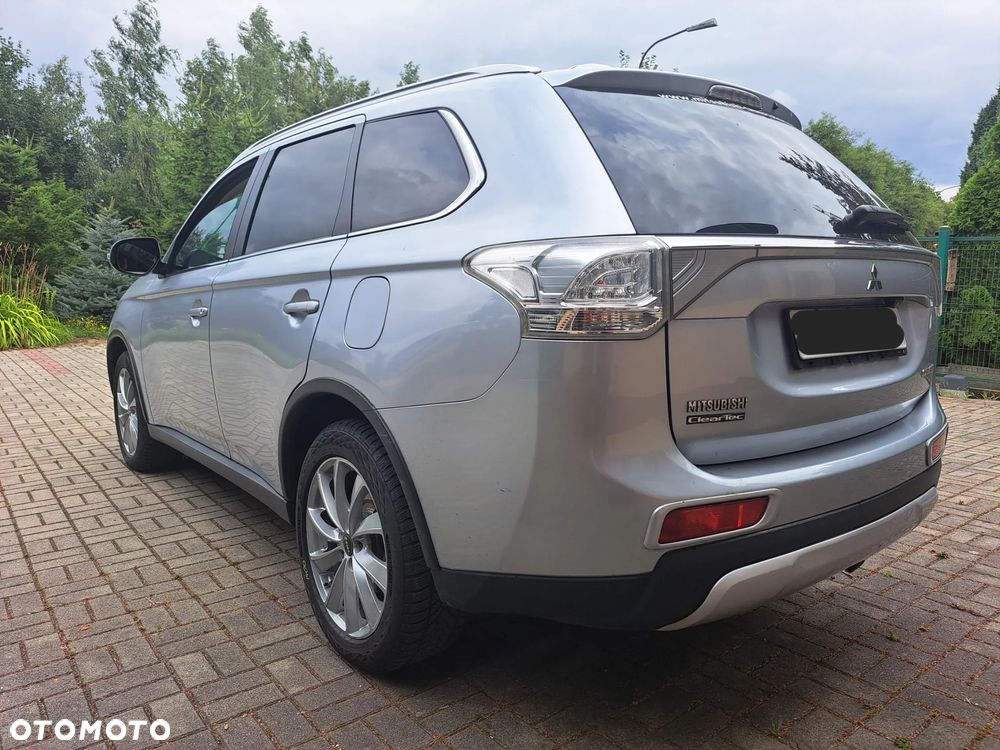 Mitsubishi Outlander 2.2 DI-D 4WD Diamant Edition - 4