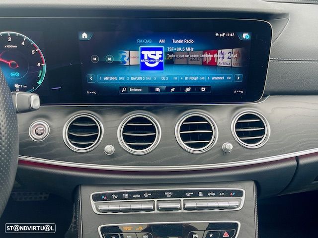 Mercedes-Benz E 300 de 4Matic 9G-TRONIC AMG Line - 16