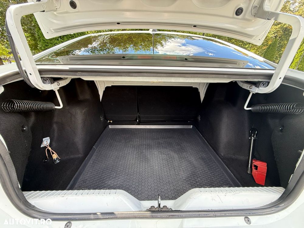 Dacia Logan ECO-G 100 MT6 Prestige+ - 10