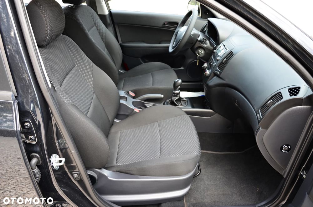 Hyundai i30 1.4 Classic + EU5 - 6