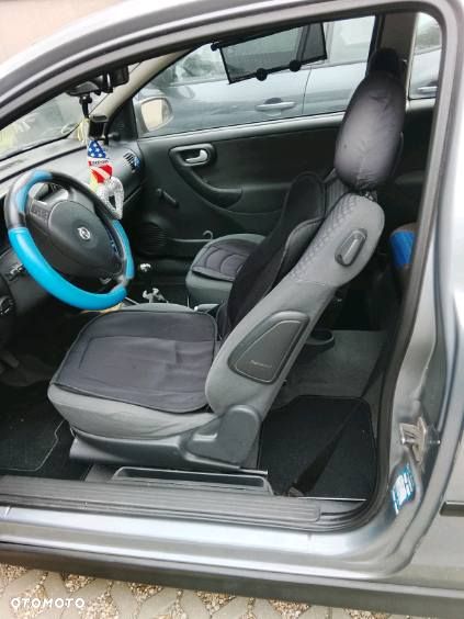 Opel Corsa 1.2 16V NJoy - 4