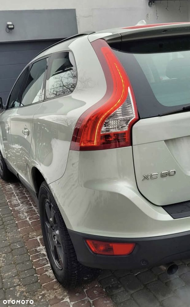 Volvo XC 60 D3 Momentum - 3
