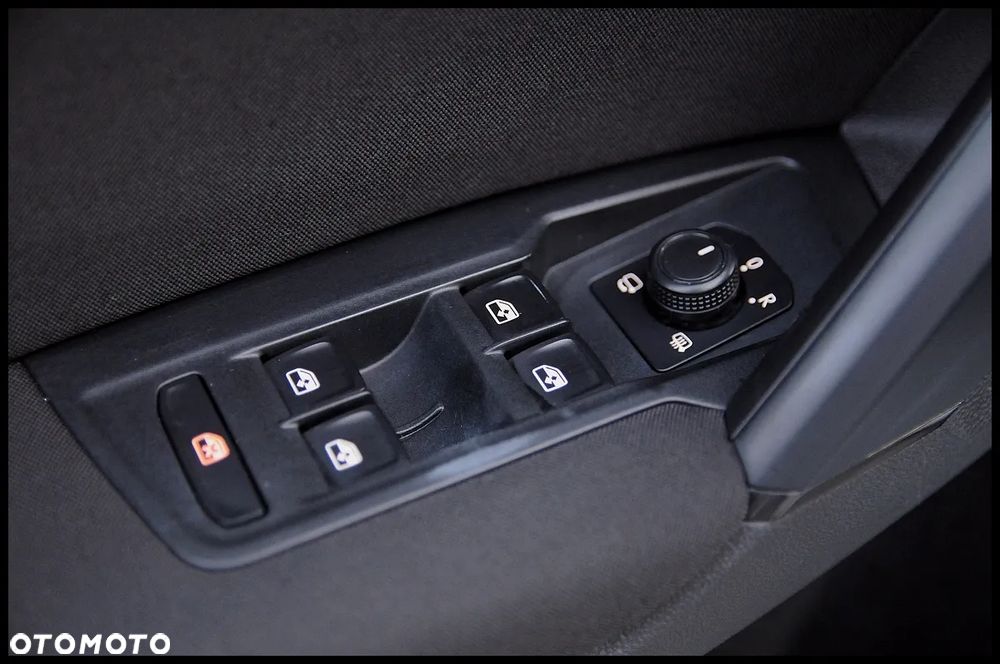 Volkswagen Tiguan 2.0 TDI SCR DSG R-Line - 38
