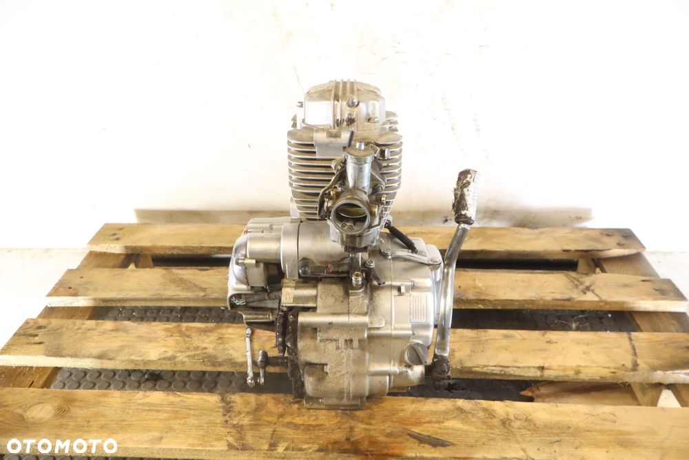 SILNIK  XGJAO YA200-8 13KM X90806 - 6