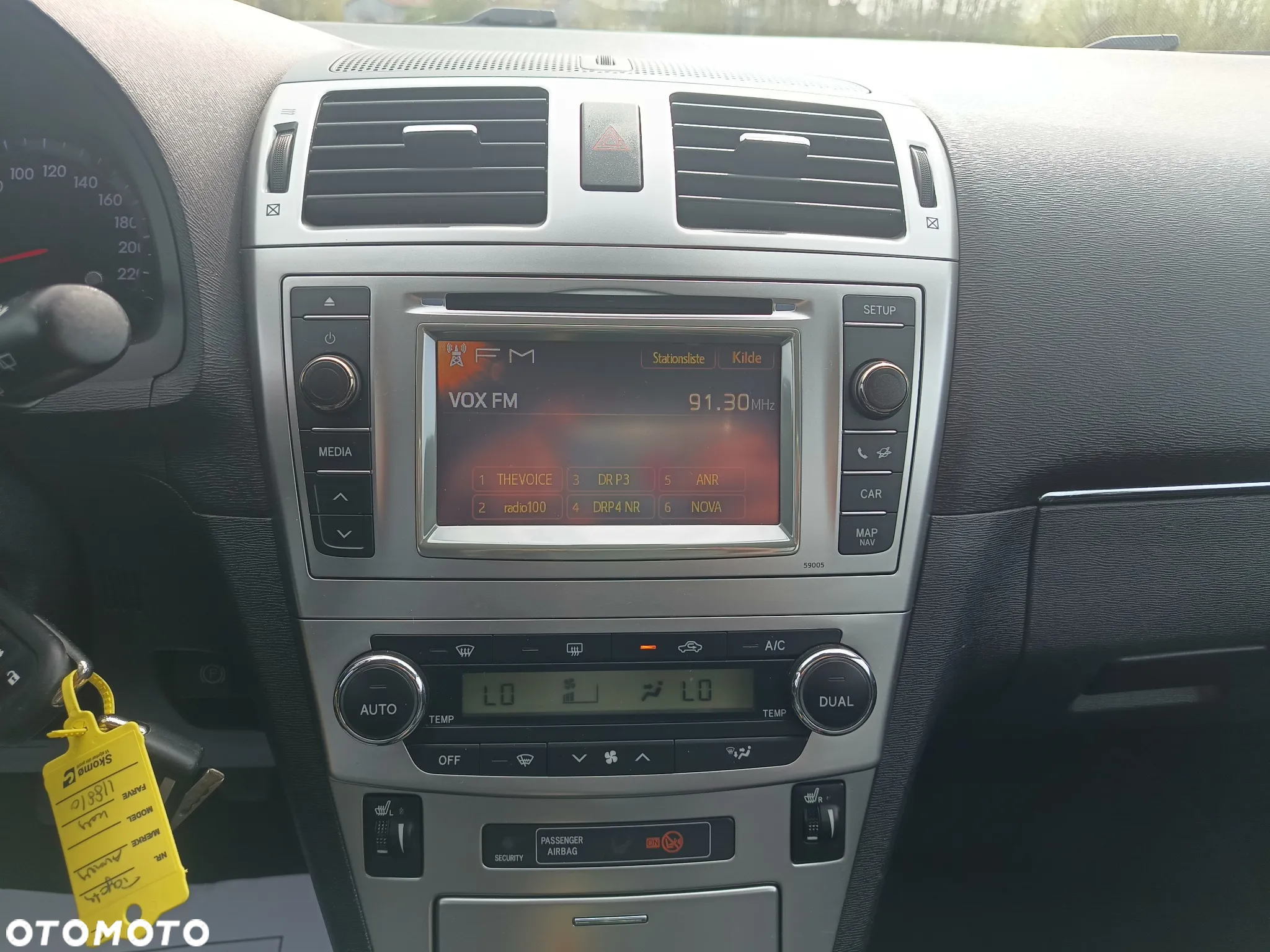Toyota Avensis 1.8 Luna - 12