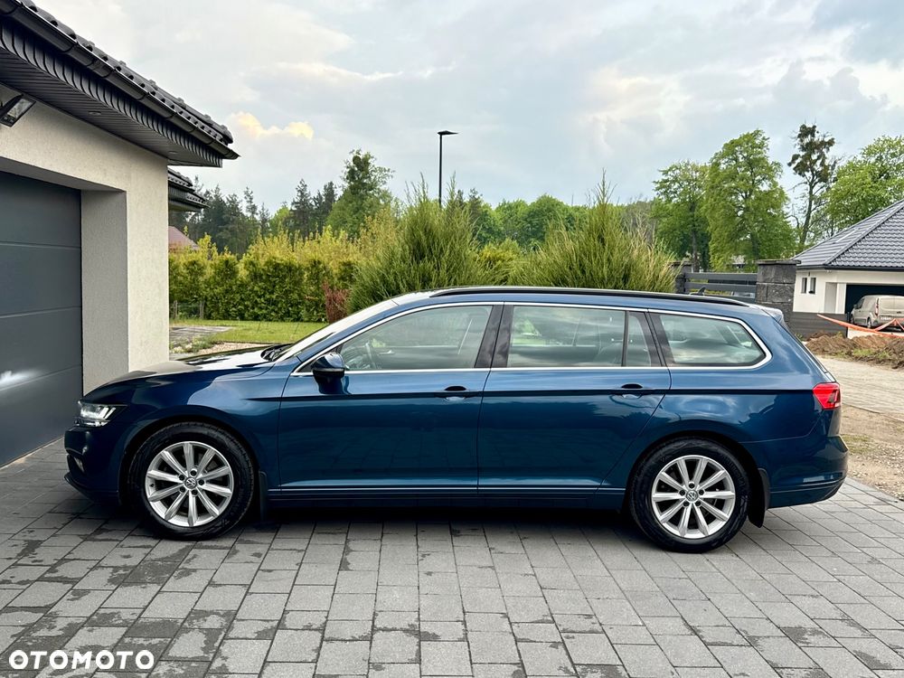 Volkswagen Passat 2.0 TDI SCR DSG Comfortline - 29