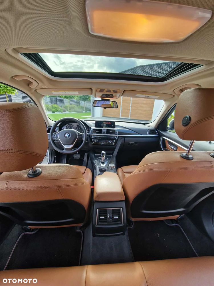 BMW Seria 3 320i xDrive Sport Line - 9