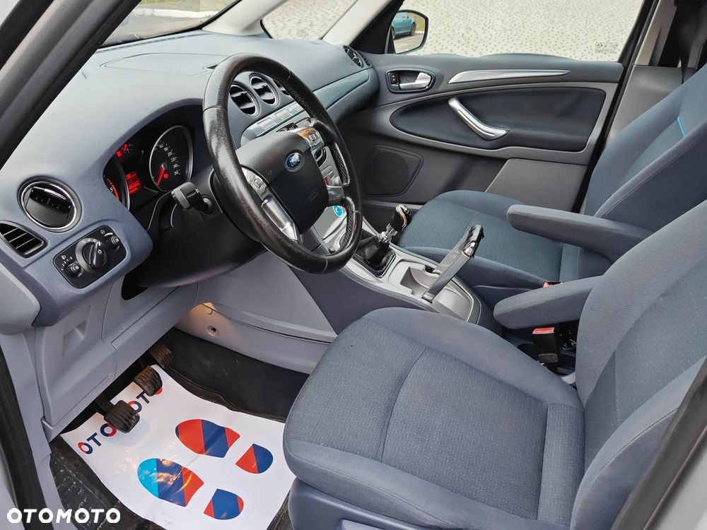 Ford Galaxy 2.0 TDCi Ghia - 9